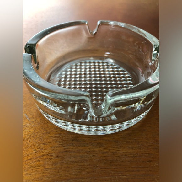 Vintage Heavy Clear Glass Ashtray - Picture 2 of 8